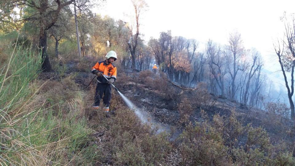 Incendio a Tivoli, le foto della montagna complita dalle fiamme