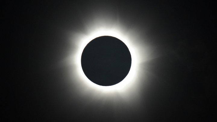 Eclissi solare totale