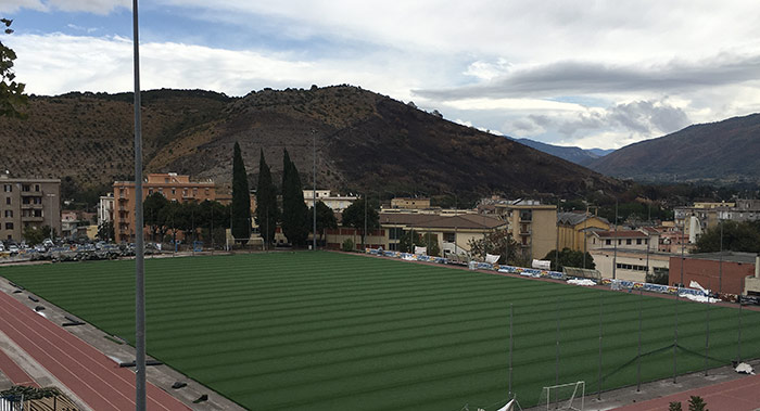 Elicottero atterra a Campo Ripoli per trasportare un ferito