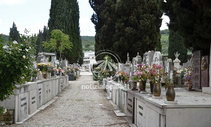 Orario cimitero commemorazione dei defunti, esteso l’orario di apertura