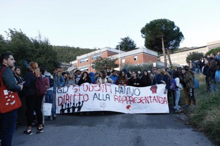 Protesta dello Scientifico, i ragazzi dello Spallanzani non si fermano