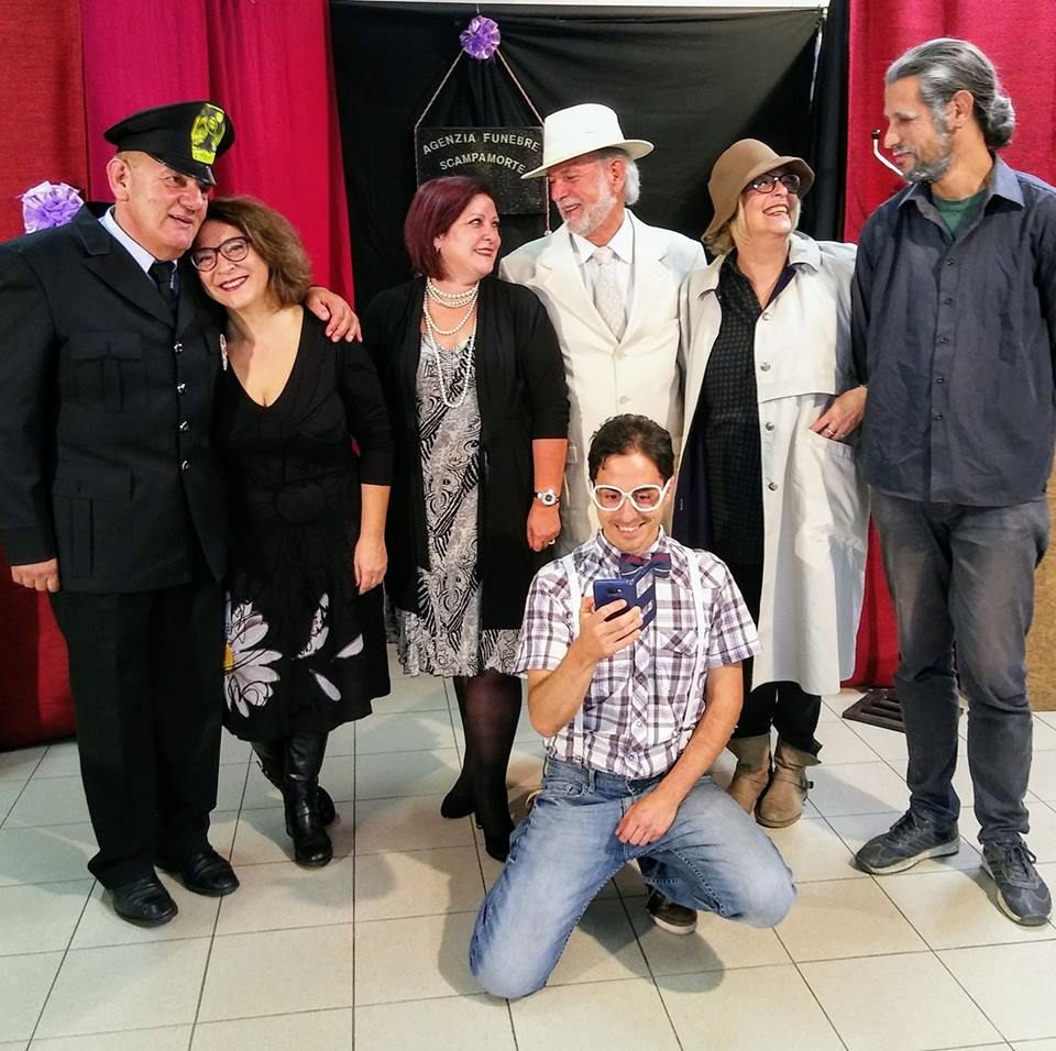 Pecore nere in trasferta sul palcoscenico romano con www.scampamorte.com