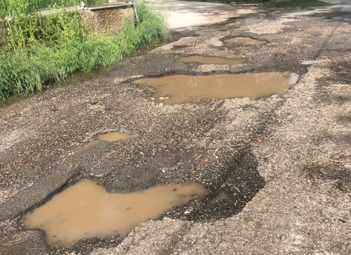 Strada Arci, attenzione alle buche. Pd: “Adesso è una emergenza”