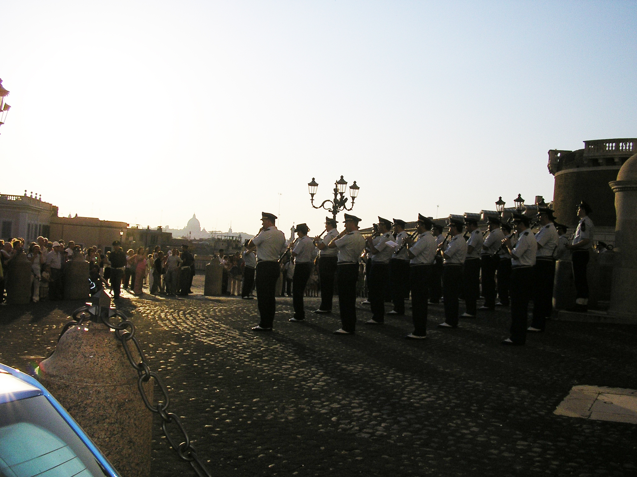 Cgil, Cisl e Uil in piazza contro l’amministrazione Raggi a Roma