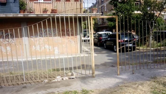 Rubato il cancello del parco Panattoni