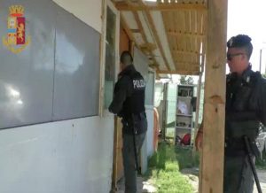 Controllate le baracche dei campi dell'Albuccione