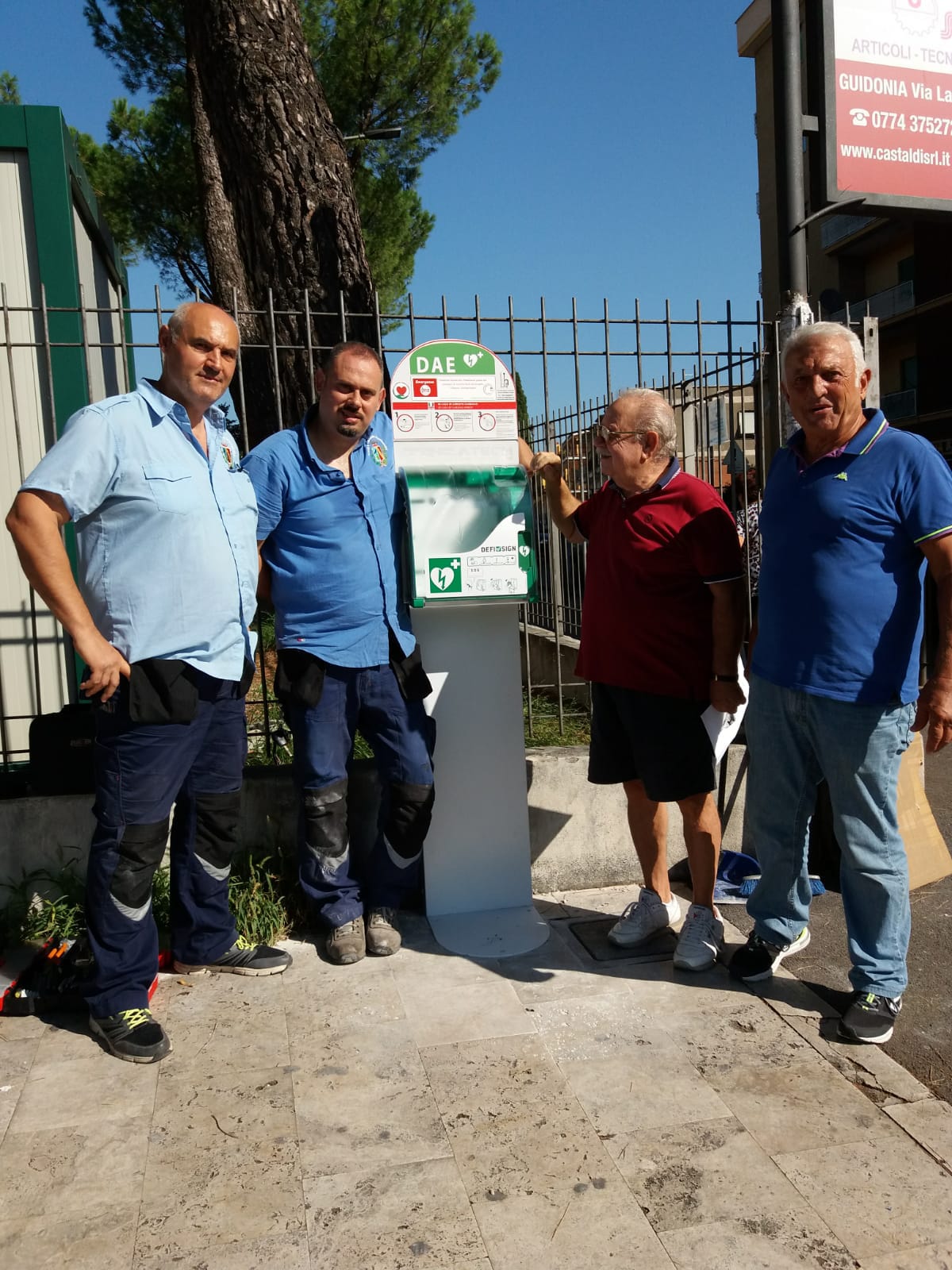 A Villanova di Guidonia per l’inaugurazione del primo defibrillatore pubblico