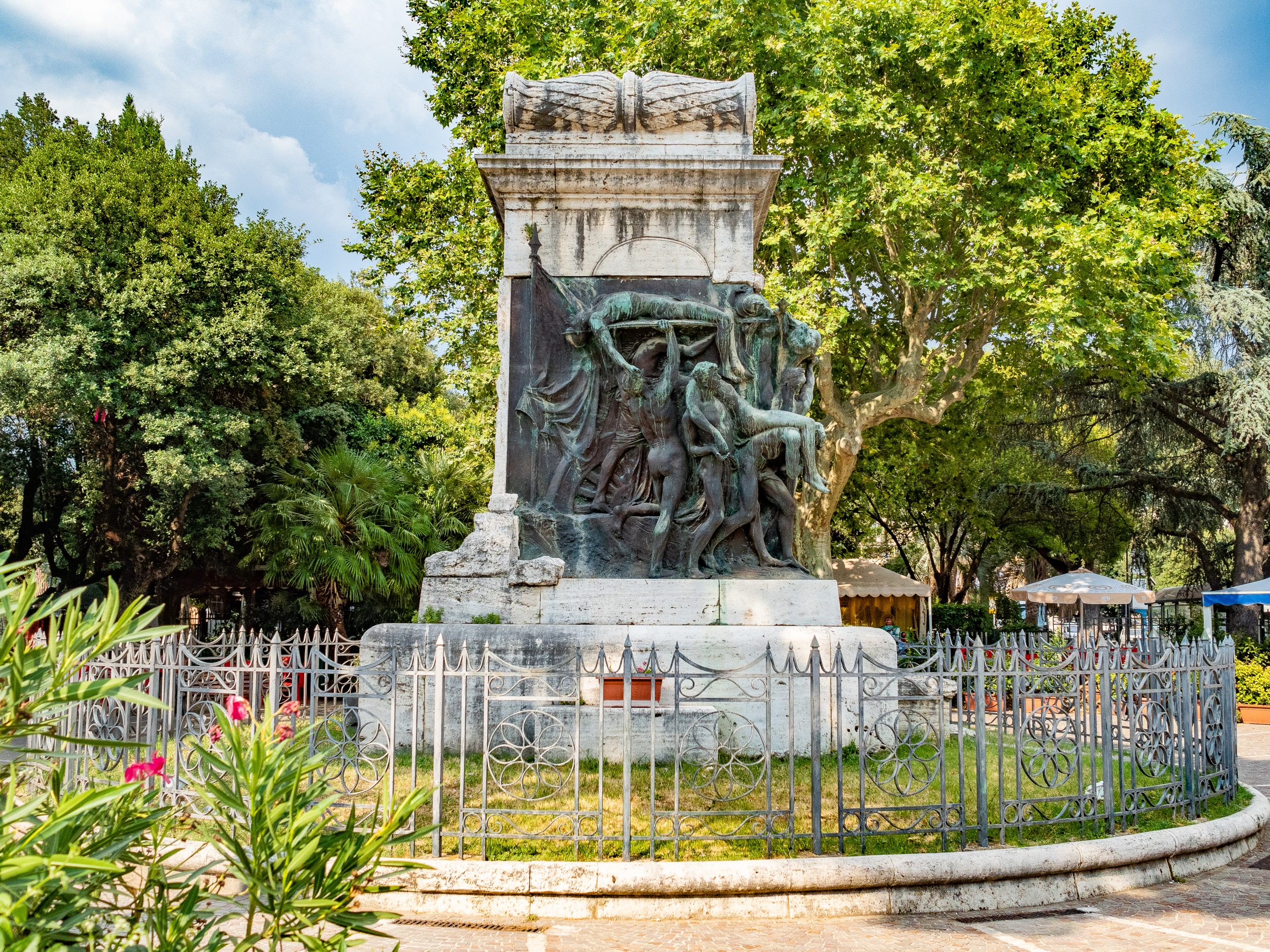 Tivoli, lapide ai “Caduti della Grande Guerra” realizzato da Carlo Fontana