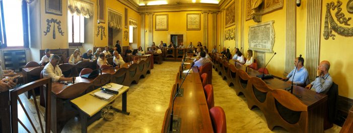 A Palazzo San Bernardino il primo consiglio comunale del Proietti Bis