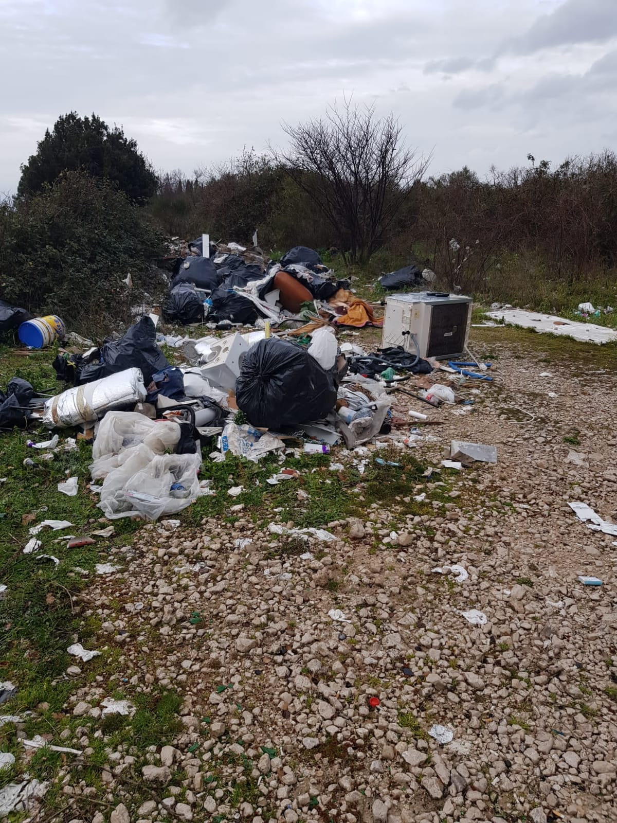 Guidonia: contestate sanzioni per 13.100 euro per abbandono dei rifiuti in spazi pubblici