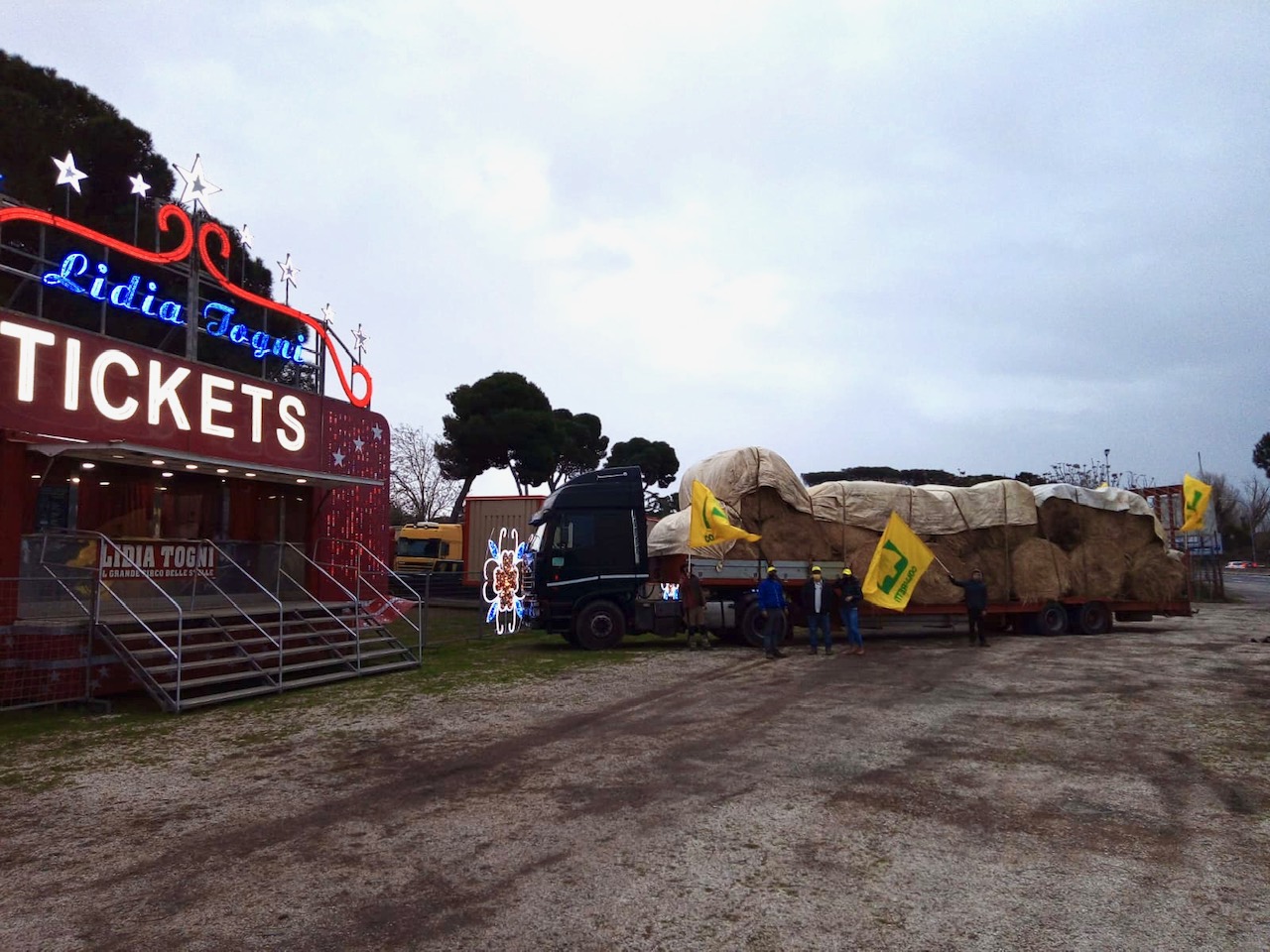 Coldiretti Lazio: consegna ai circhi 80 mila chili di fieno, frutta e verdura