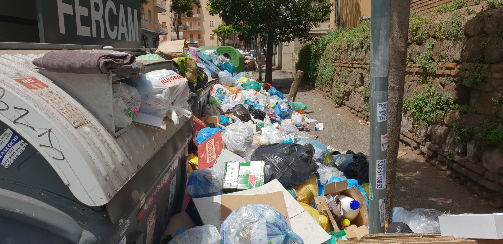 Roma in sofferenza sulla raccolta rifiuti, il 1° agosto sarà commissariata dalla Regione Lazio