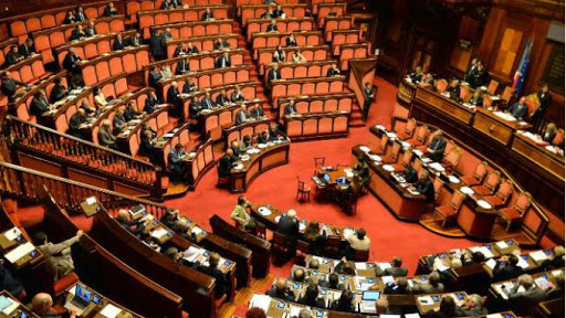 Senato della Repubblica: l’età di voto passa dai 25 ai 18 anni