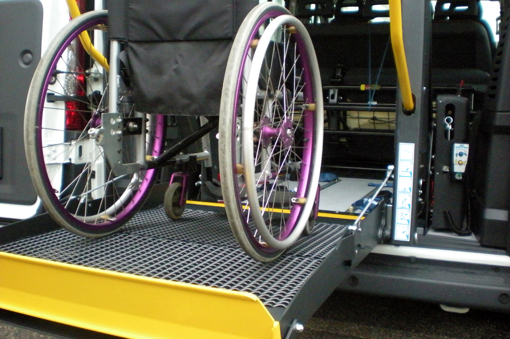 Tivoli: domande per il trasporto scolastico per studenti disabili
