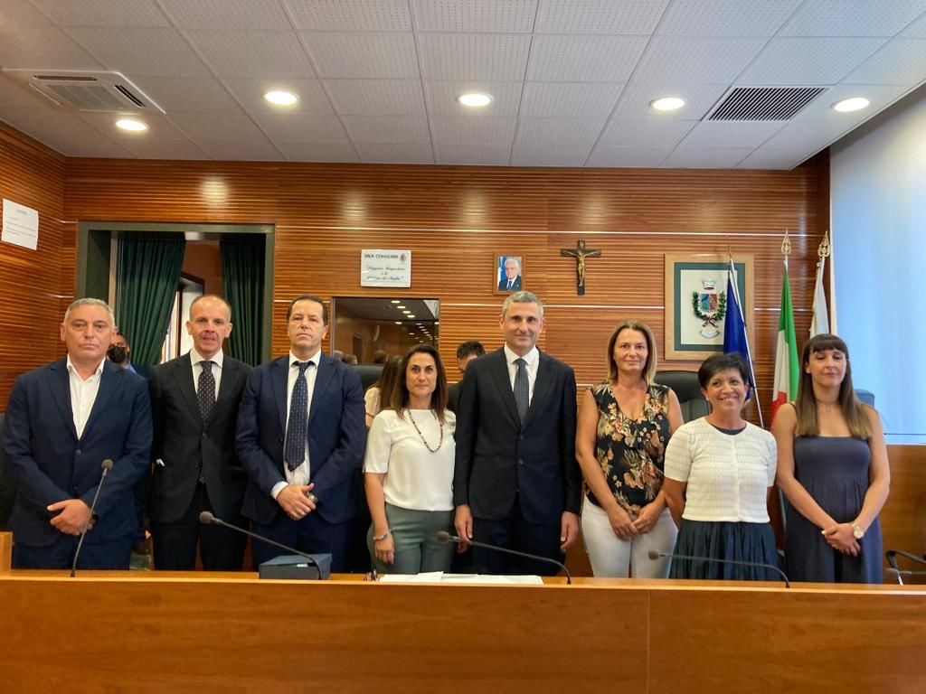 Il sindaco Mauro Lombardo presenta la sua Giunta