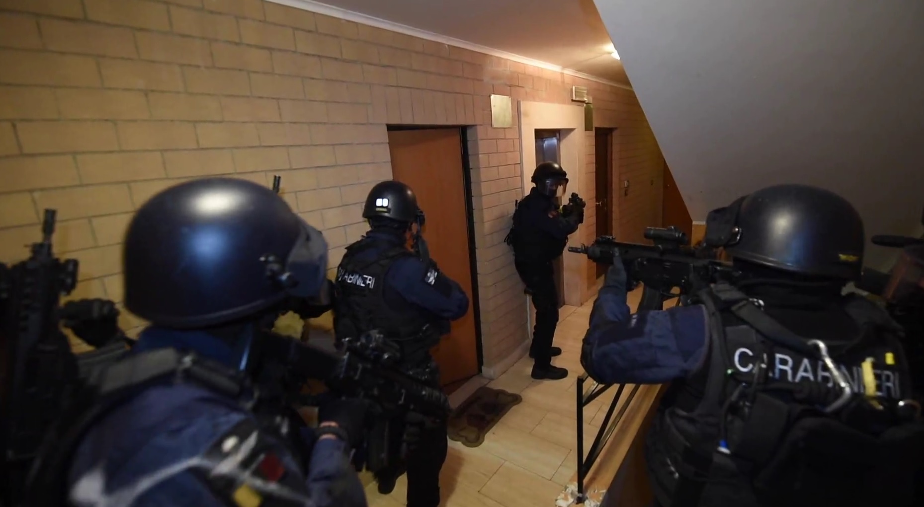 Monterotondo: arrestate dai Carabinieri 11 persone per traffico di stupefacenti