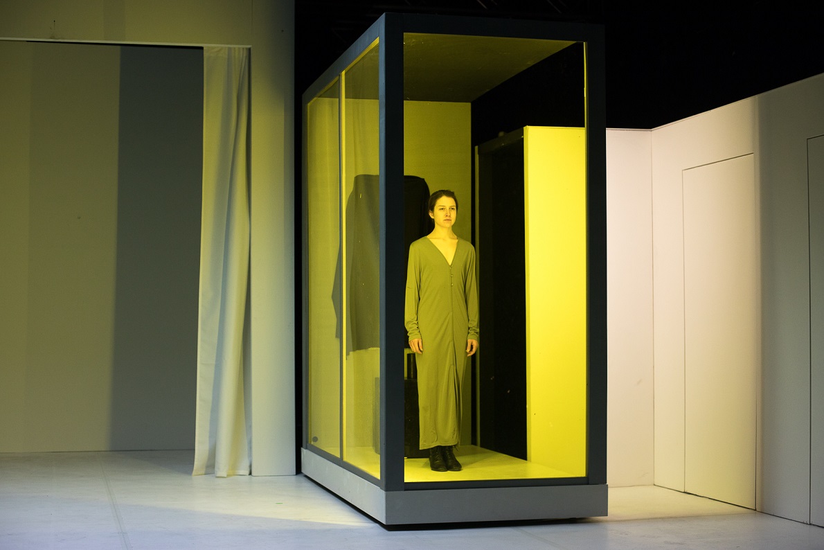 Al teatro India fino al 5 marzo “Nottuari”