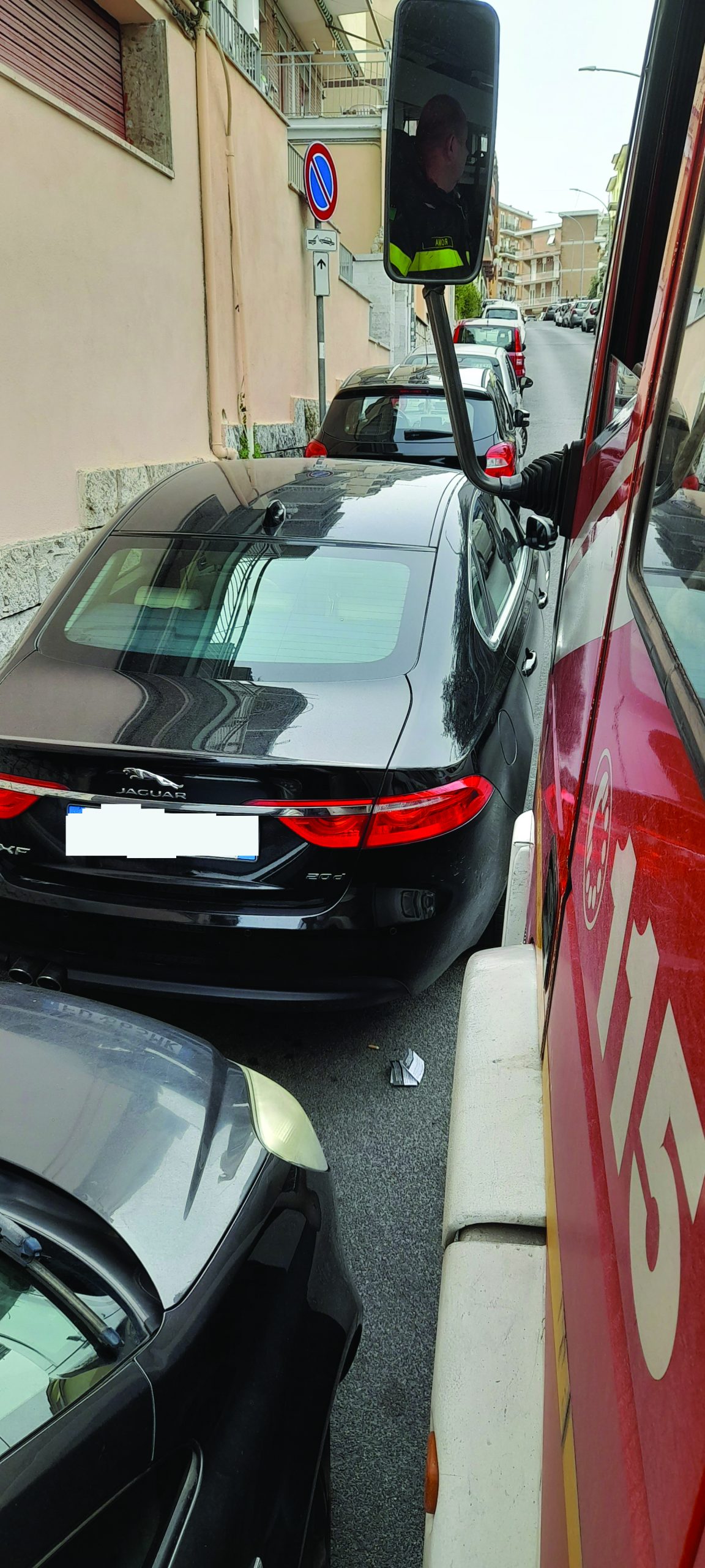 Tivoli, quartiere Braschi : mezzi di soccorso in difficoltà!