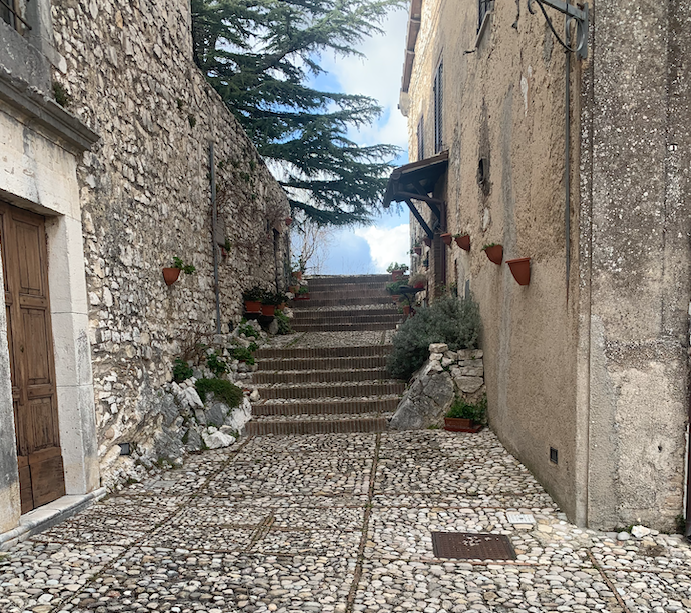 Regione: la giunta approva misure a sostegno residenzialità e natalità piccoli comuni