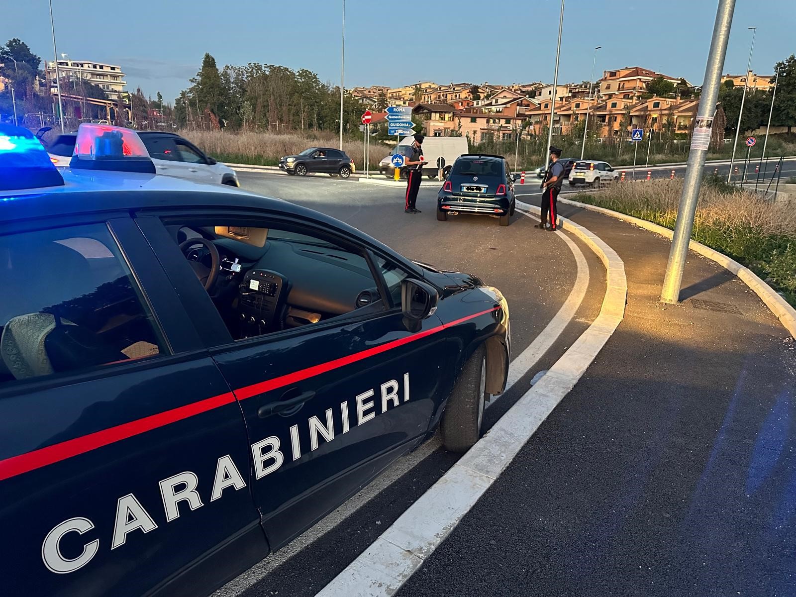 Guidonia Montecelio: controlli dei Carabinieri ad esercizi commerciali e prevenzione sul territorio