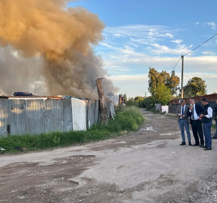 Fumo nell’aria tra Villalba e Tivoli Terme: l’invito dei sindaci a restare in casa