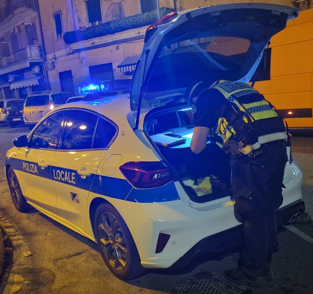 Guidonia, minimarket aperti oltre l’orario: multe da 2.500 euro