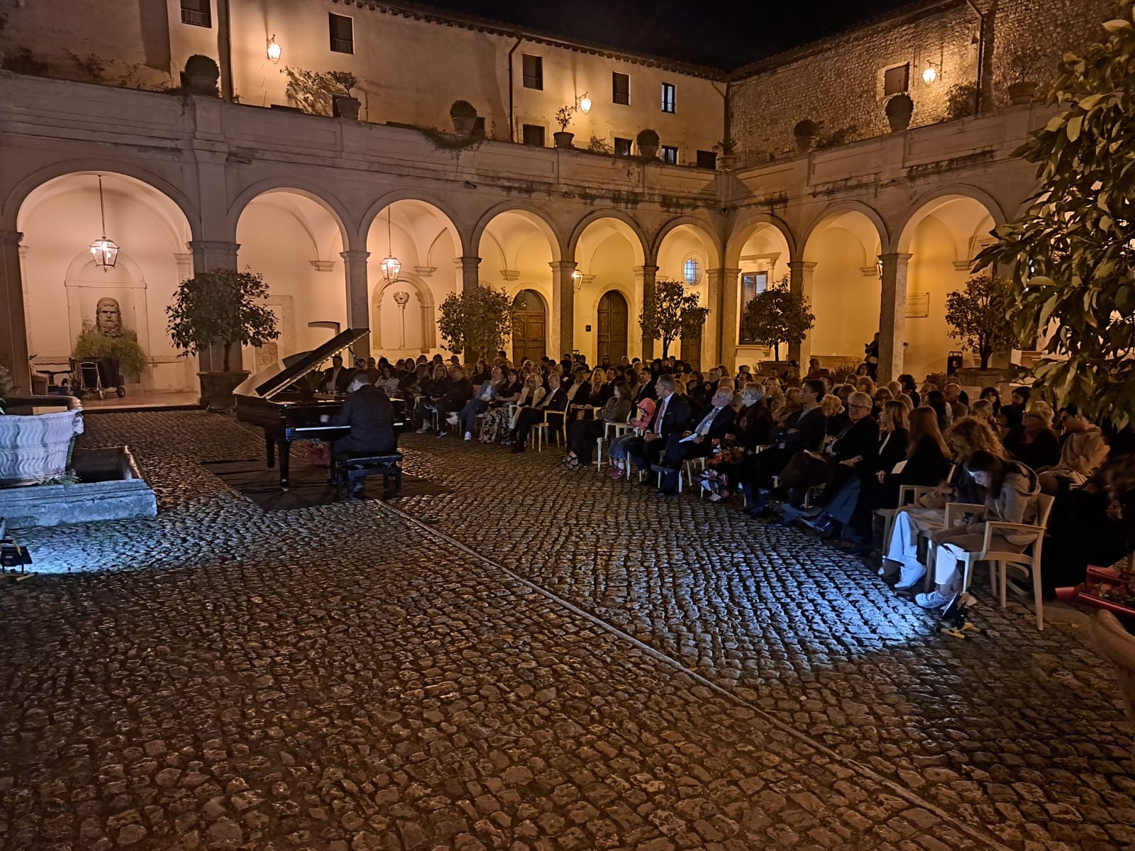 Franz Liszt incanta Villa d’Este: grande successo per il concerto “Sotto le stelle”