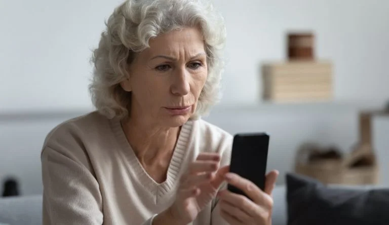 Pensioni, proposta di legge esclude le unioni civili dalla reversibilità | cambia l’assegno futuro