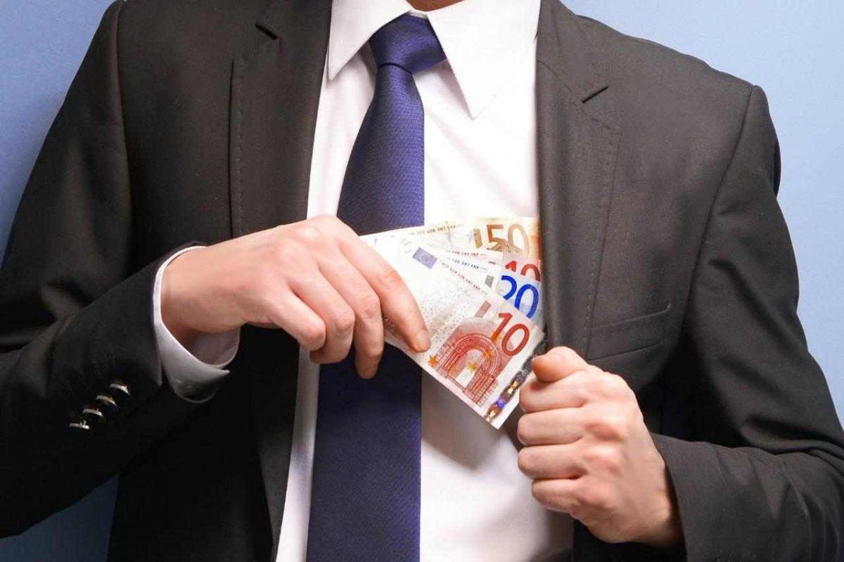 Amministratori a rischio compenso, scatta la regola che può azzerare gli onorari | La sentenza che cambia tutto nei condomìni