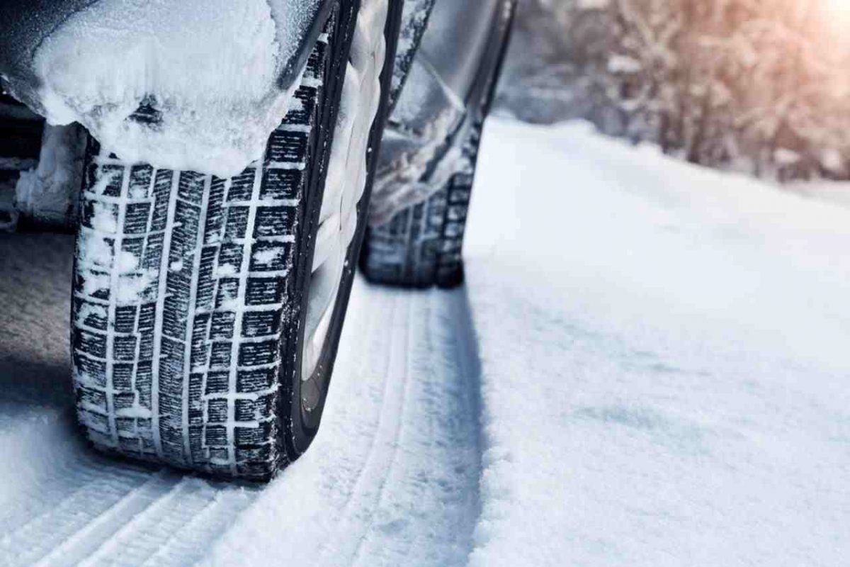 Gomme invernali obbligatorie, se sbagli marcatura paghi anche 335€ | controlla la tua ruota adesso