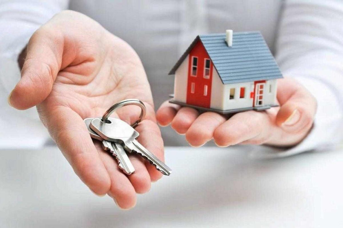 Affitti, proprietario in casa senza avviso? La verità che nessuno dice sui diritti di chi affitta | La regola cheti salva da grossi problemi