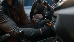 Furto auto - Notizialocale