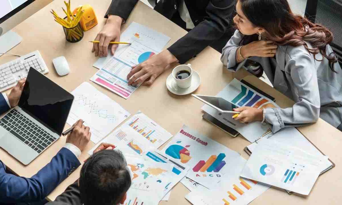 Dipendenti statali, proposta per la settimana corta con rialzi economici | la trattativa accelera