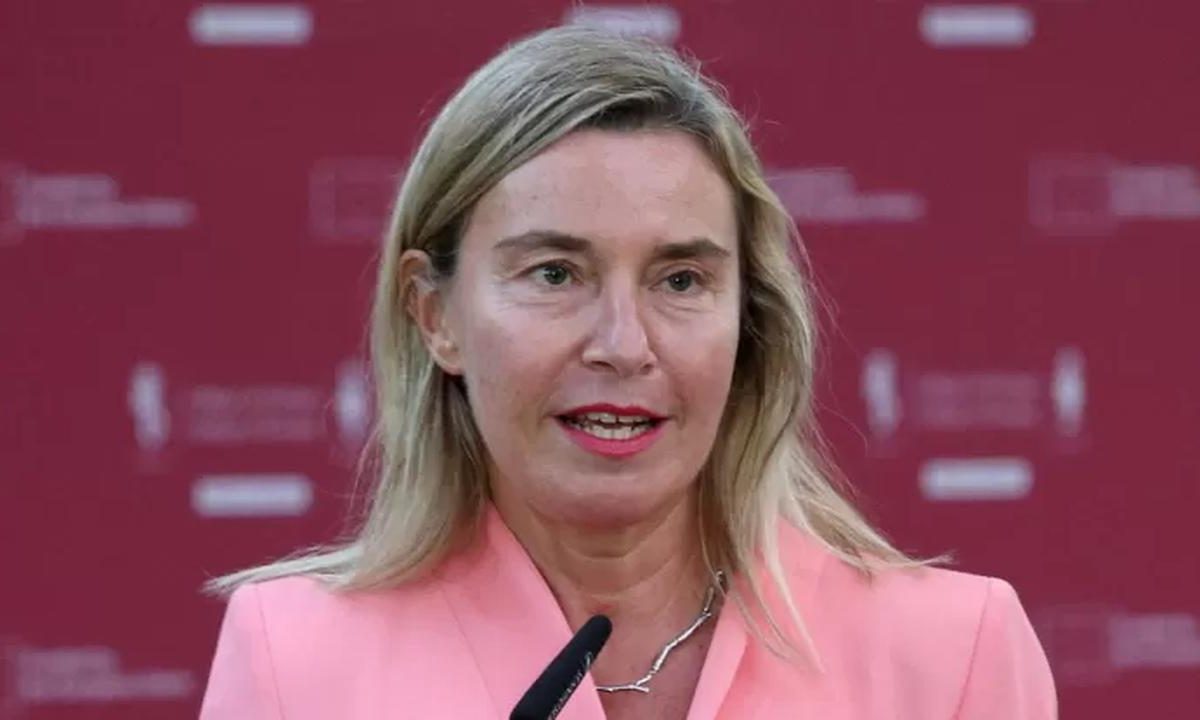 Terremoto ai vertici Ue: Federica Mogherini lascia il Collegio d’Europa dopo l’inchiesta sui fondi