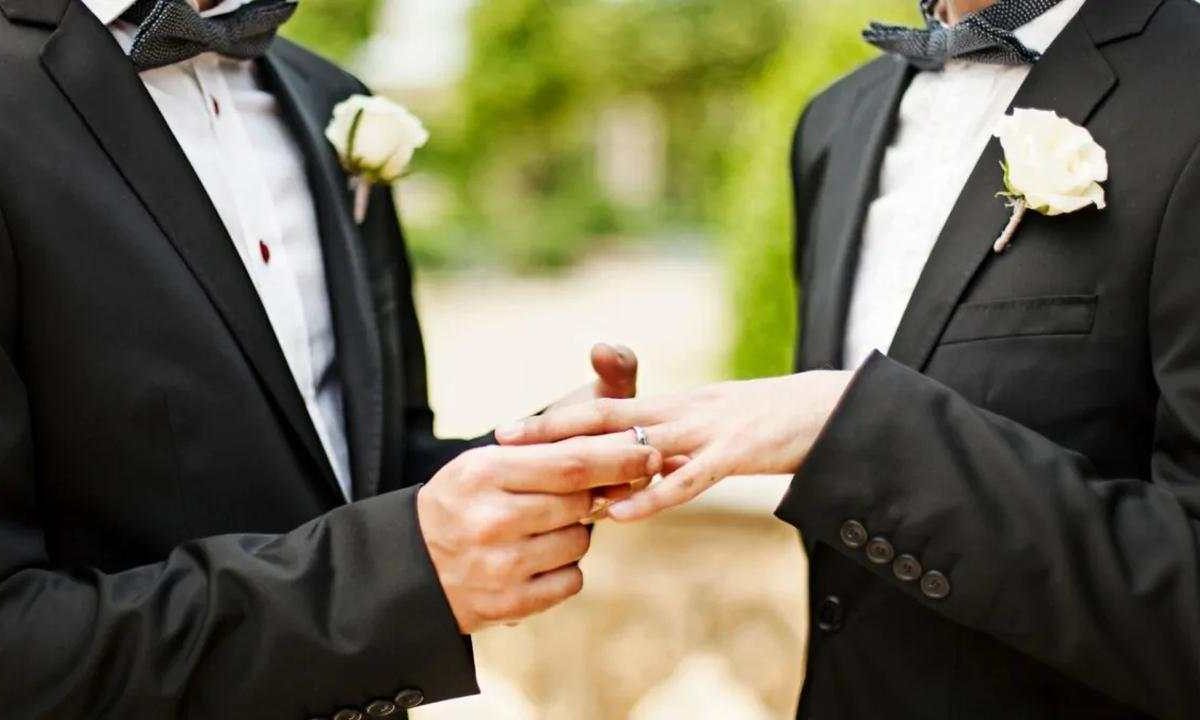 Matrimonio gay, Bruxelles spiazza l’Europa: da oggi gli Stati dovranno riconoscere le nozze celebrate all’estero