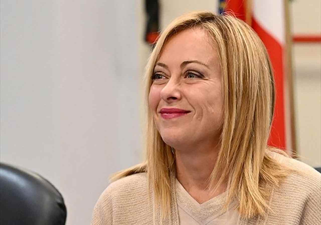 Meloni e il “fioretto dell’alcol”: perché questa frase nasconde molto più di quanto sembri