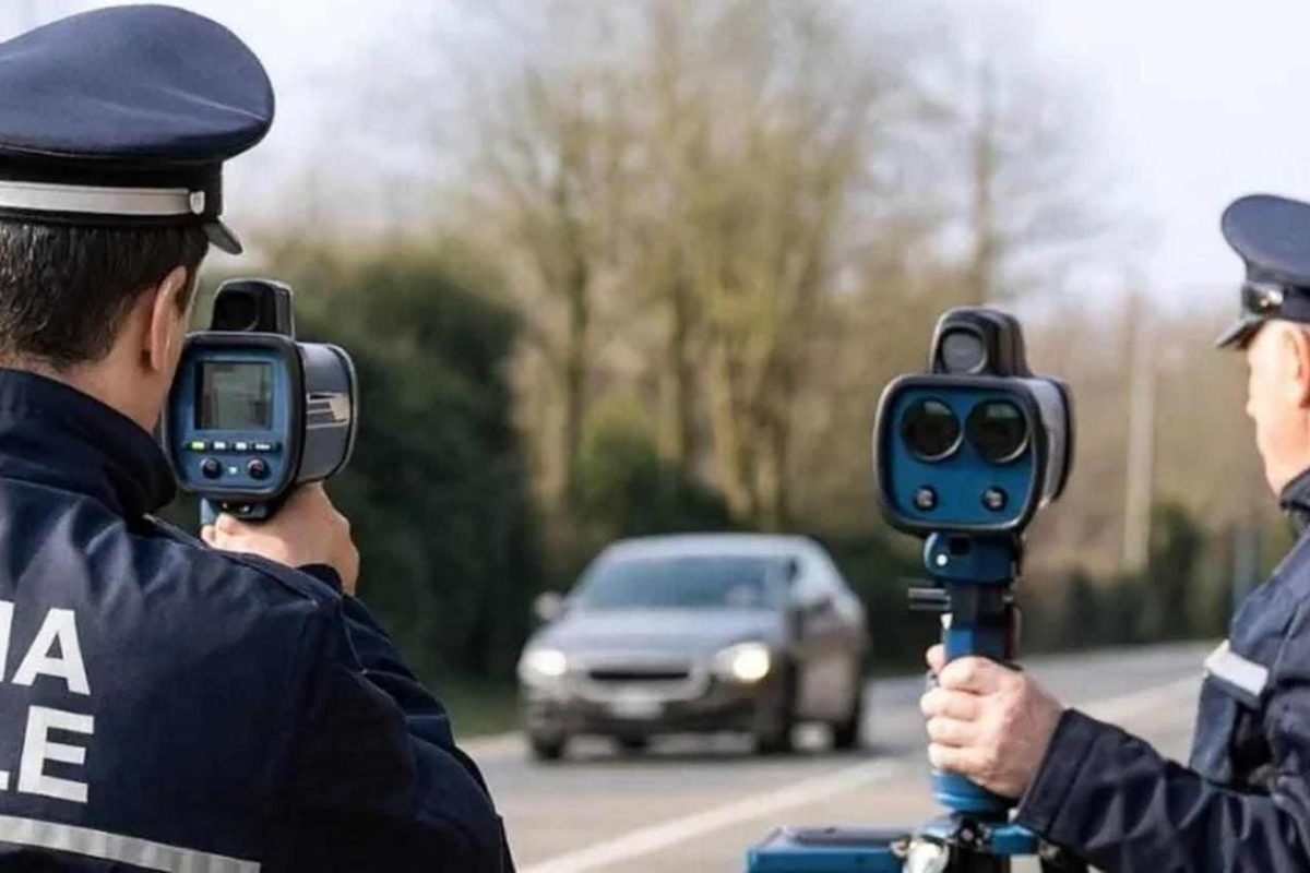 Multe autovelox, da oggi si possono annullare con un click | Ci metti 3 secondi