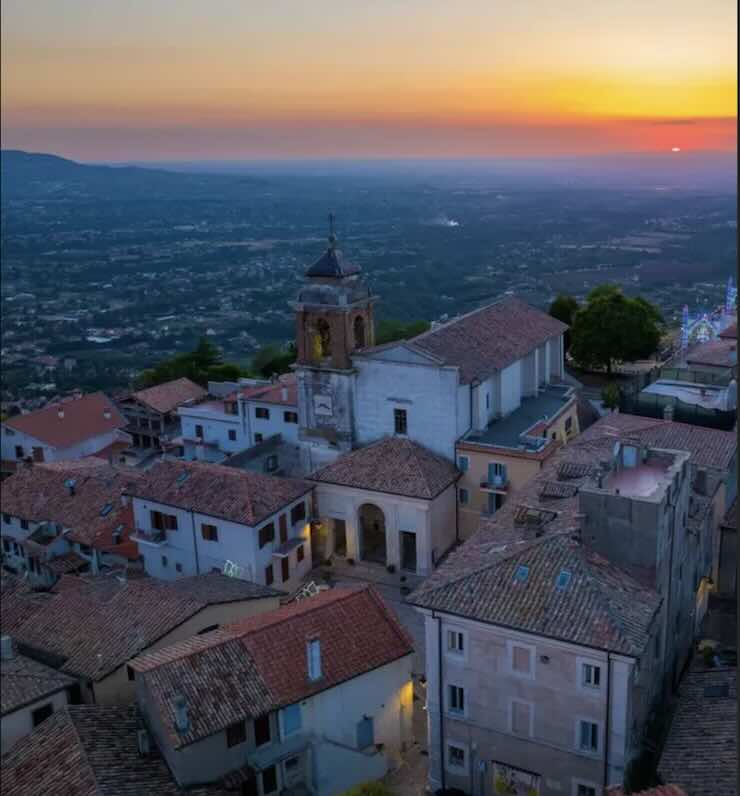 Castel San Pietro Romano dall'alto (instagram)
