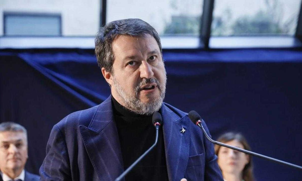 Cittadinanza, molto più difficile per chi nasce in Italia: la nuova legge della Lega cambia direzione