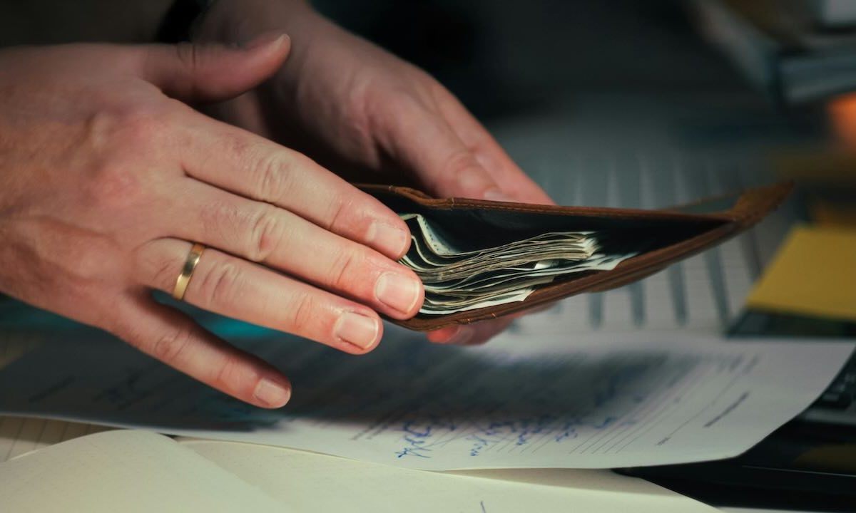 soldi nel portafoglio - Notizialocale