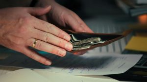 soldi nel portafoglio - Notizialocale